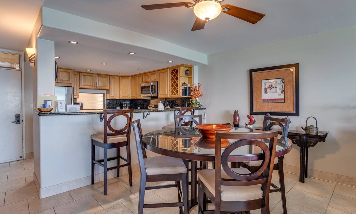 Honokowai Condo | NOTHING BUT OCEAN VIEWS! Remodeled, AC, direct ocean front, large 2bd/2bth