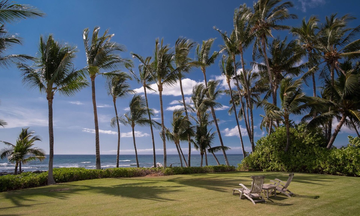 Kamuela House | Ocean Front Estate, *Private Pool*, Exclusive Beach Frontage