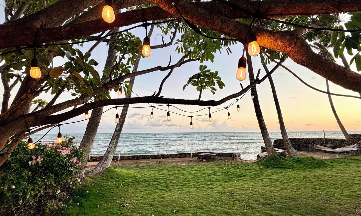 Ewa Beach Cottage | Oceanfront 2-Bedroom Retreat in Ewa Beach with AC, WiFi & Direct Beach Access