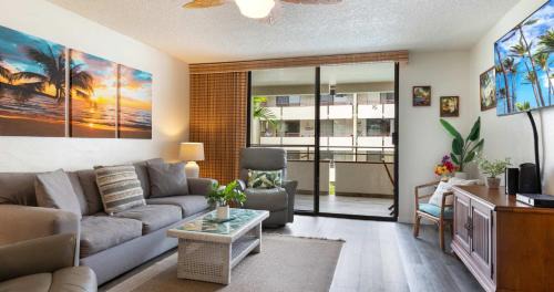 Kahaluu Bay House | Oceanfront Condo 117 in Kailua-Kona