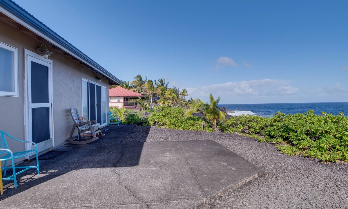 Keaau House | Oceanfront Keaau Gem: Ocean & Sunrise Views, Pool