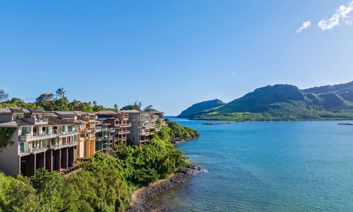 Lihue House | Oceanview Estate, Beach Access, 5 BR Retreat | Pali Kai Palace