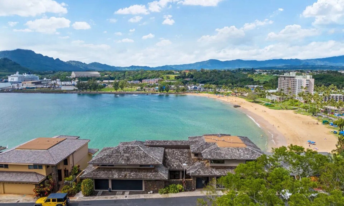 Lihue Apartment | Oceanview Kauai Retreat | Balcony & Beach Access
