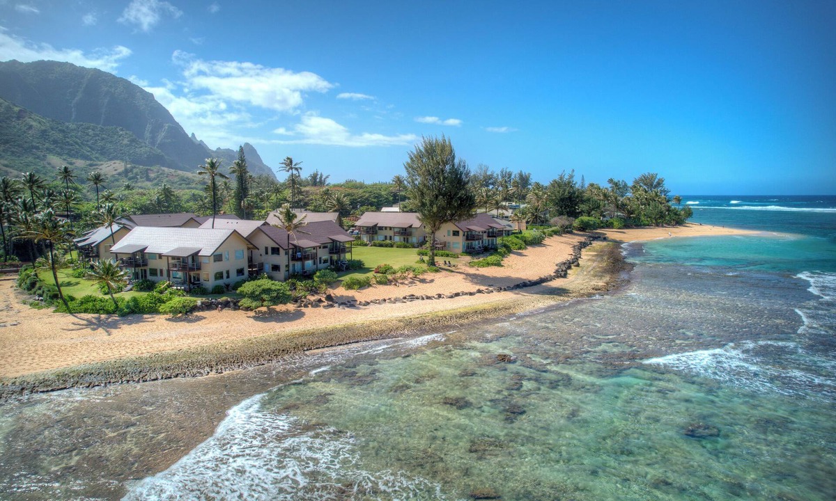Wainiha Condo | Off-the-Beaten-Path! 2BR Beachfront Condo w/Amazing Views, Onsite Spa & More