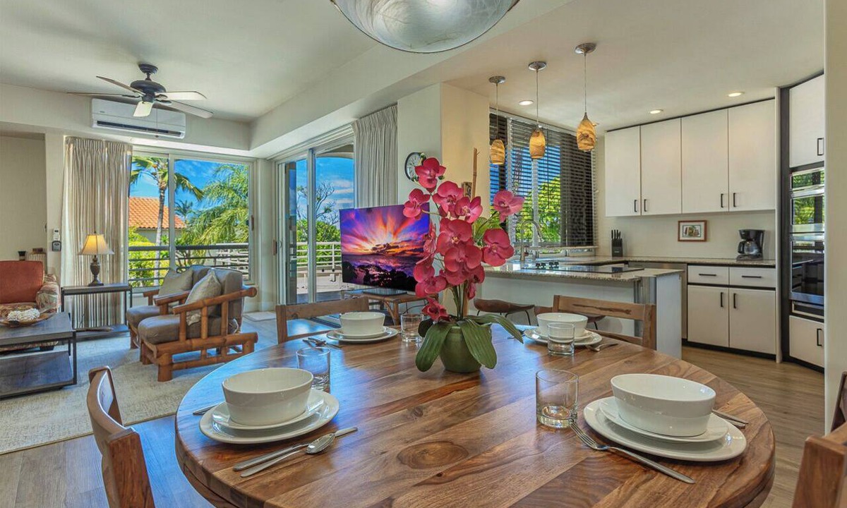 Wailea Condo | Palms at Wailea 406 Spacious Condo, Large Lanai, A/C, Partial Ocean View