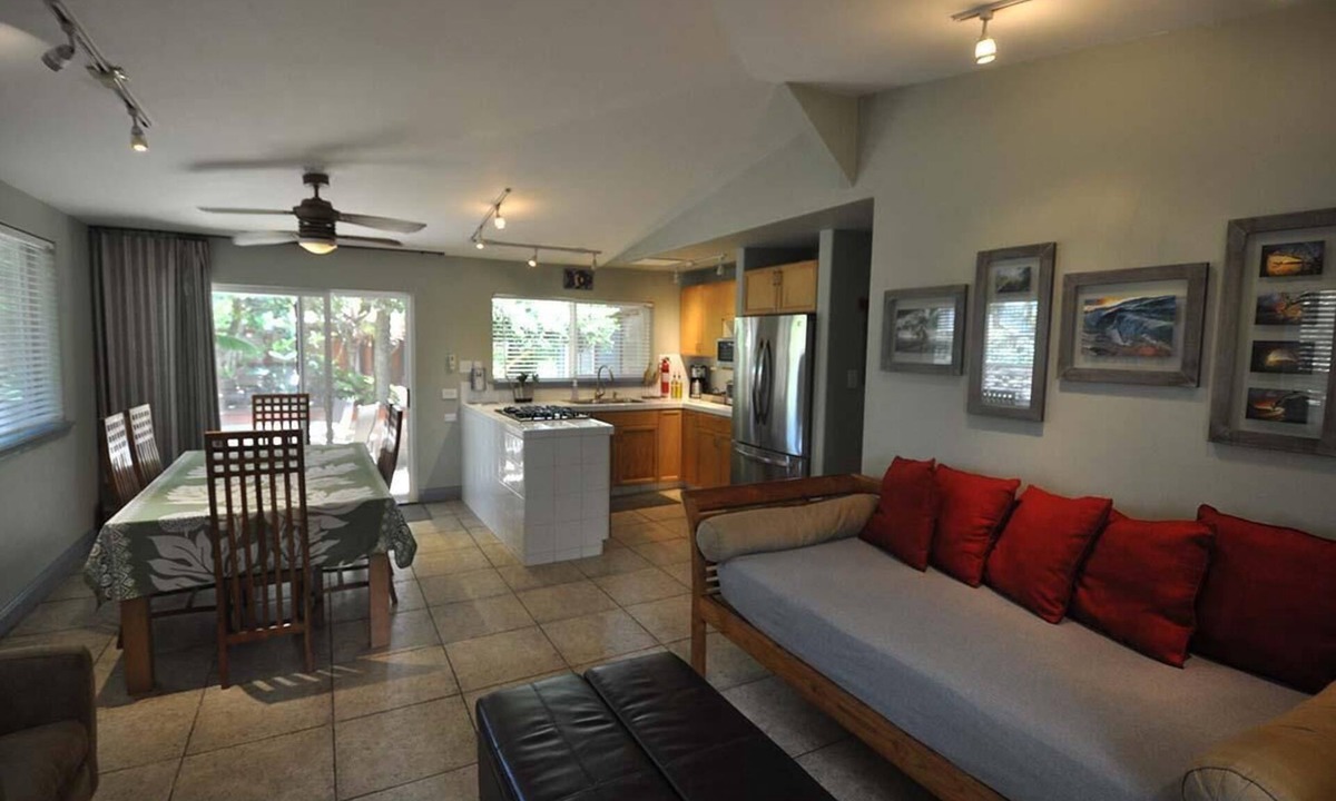 Laie House | Papaya 2: 2 bedroom 1 bath at Tiki Moon Villas