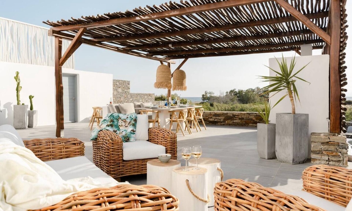 Maragas Villa | Plaka Beach Paradise - Luxe villa with pools & Jacuzzi. Stepps from the Sea
