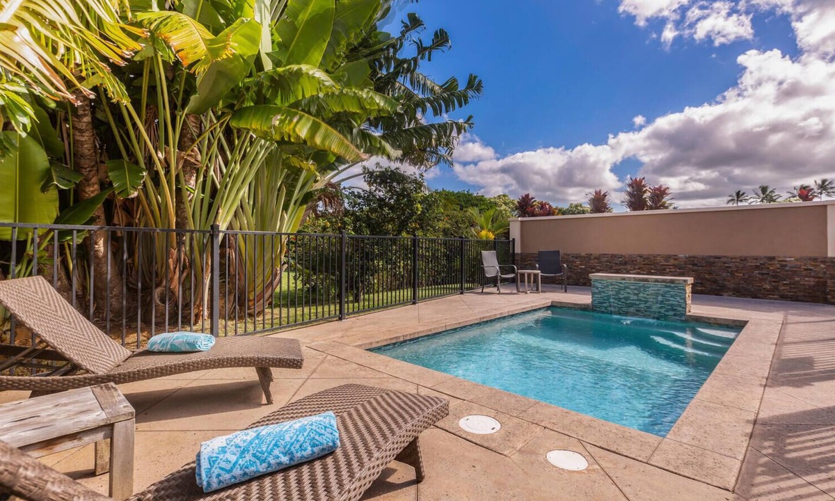 Princeville House | Pohaku Villa: Gorgeous Home w/AC, Pool, Relaxing Lanai Area & Garden Views