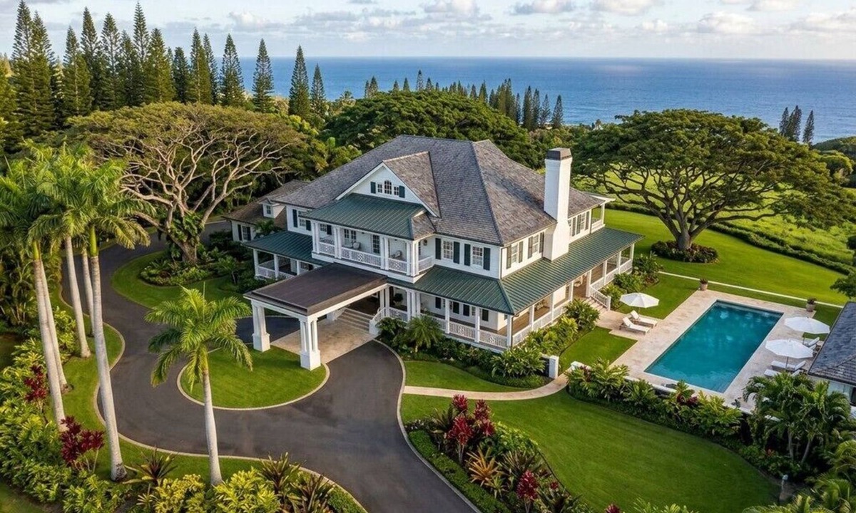 Pauwela House | Pristine North Shore Nine Bedroom Estate Overlooking The Pacific Ocean