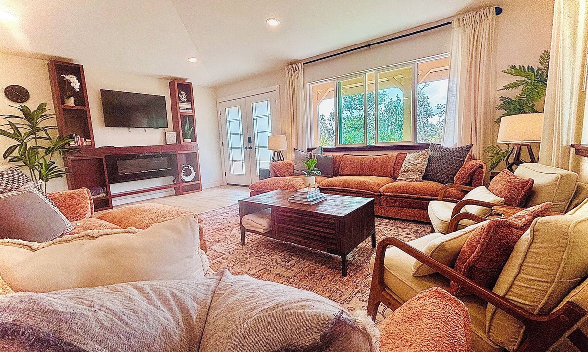 Ocean View House | Private Island Basecamp Lanai, BBQ & Beach Gear