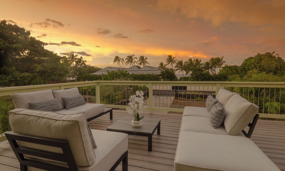 Kamuela House | Puako Beach + Sunsets. Feel the Sea Breeze, Hear Calming Surf. Steps to Beach