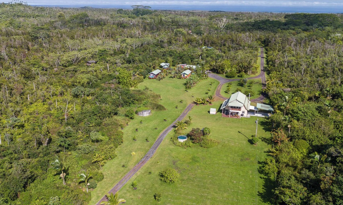 Pahoa House | Puna Rainforest Retreat Hot Spring-Ocean views on 20 acre Estate