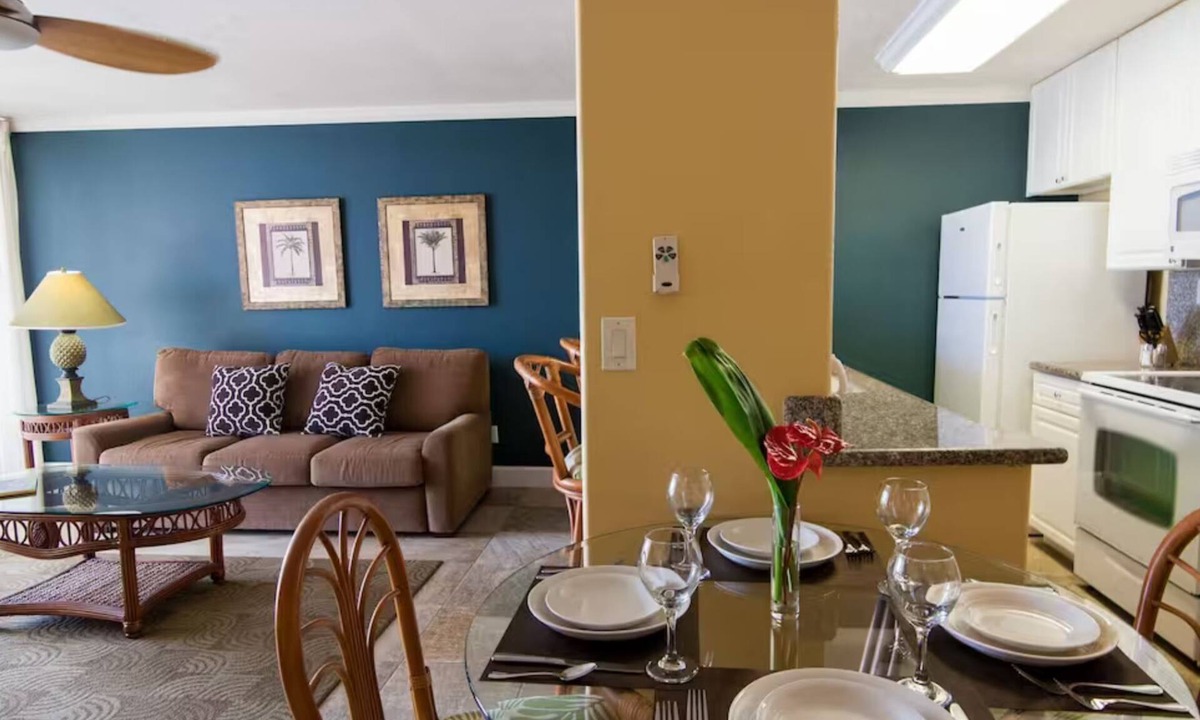 Historic Kailua Village Resort | Raintree Kona Reef, Hawaii Timeshare Rental Second