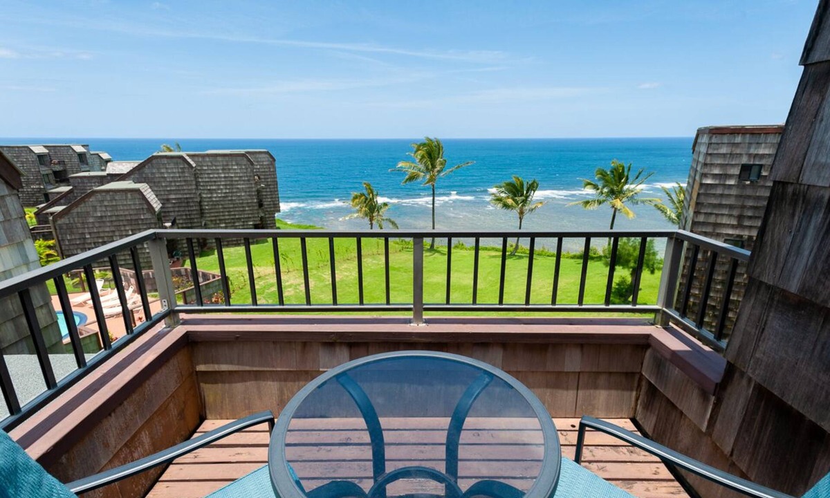 Princeville Condo | Rare Top-Floor Oceanfront Privacy – No Shared Walls