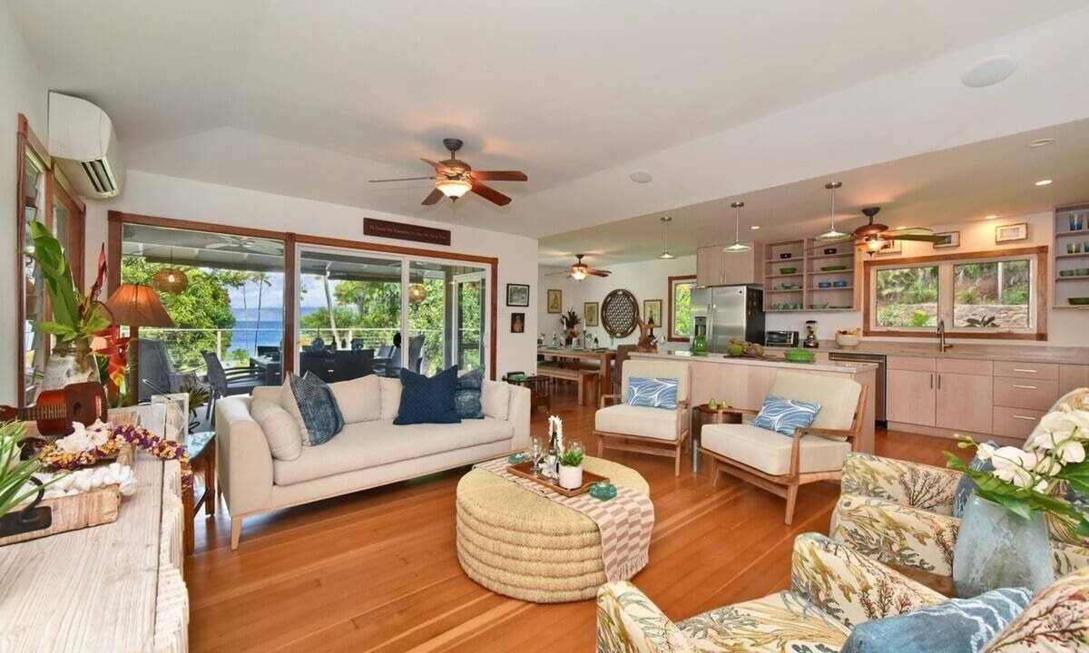 Napili House | Remodeled 4BD Beach House w Ocean Views - Alaeloa 12