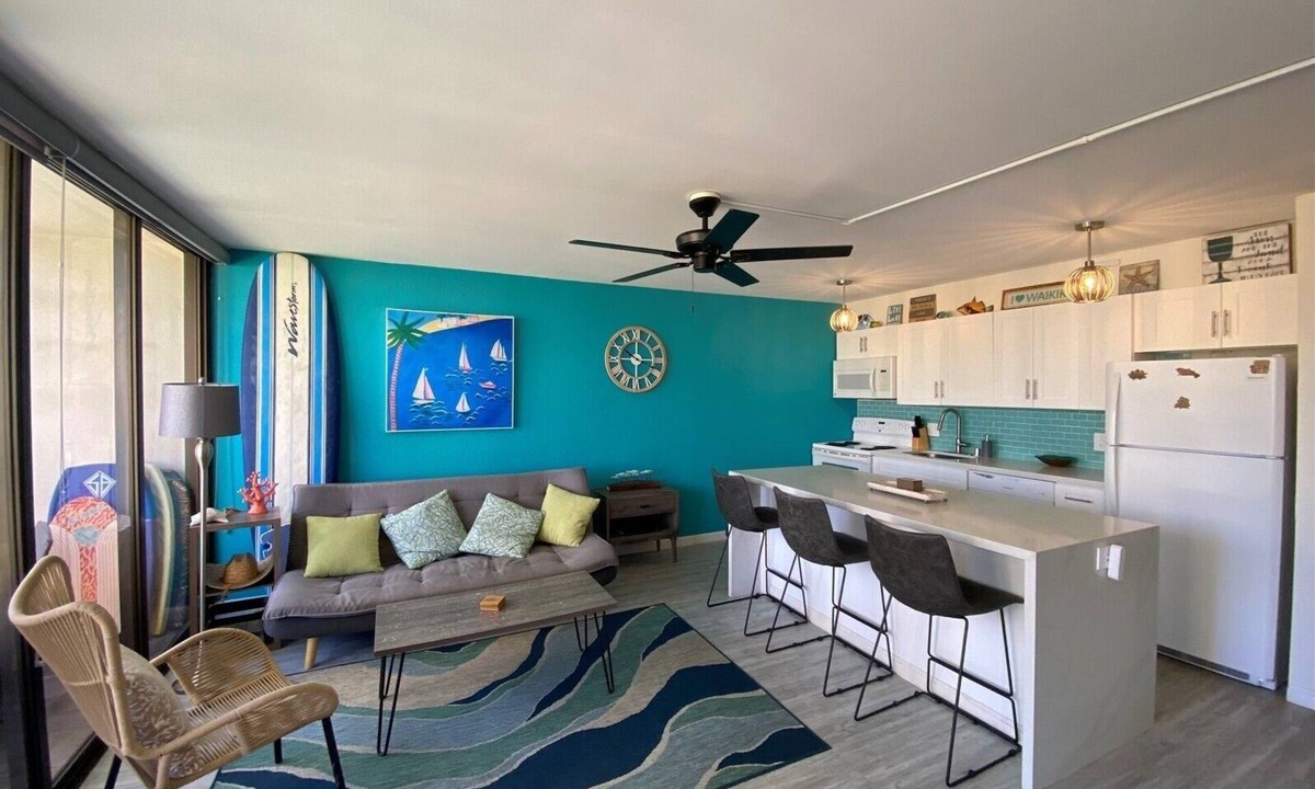 Waikiki Condo | Renovated boutique 1-bedroom condo in Waikiki! New Pool, Tennis AC, Free Parking