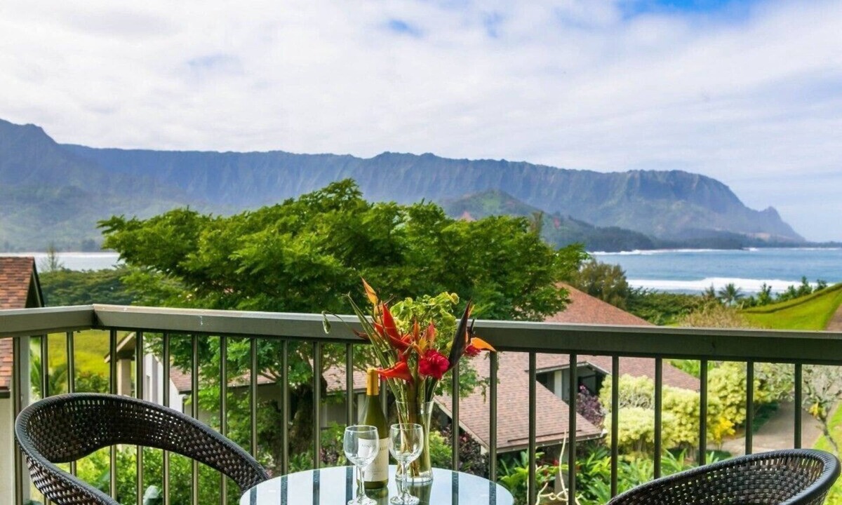 Princeville Resort | Romantic Studio at HBR - Private Lanai & Unmatched Bali Hai + Hanalei Bay Views