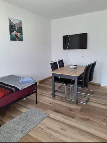 Frankleben Apartment | Schöne Vollausgestattete Monteurs- Gästewohnung nähe Raffinerie Leuna und Geiseltalsee 0303