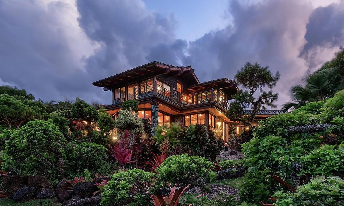 Kilauea House | Sea Song in Kilauea With 4 Bedrooms and 4 Bathrooms