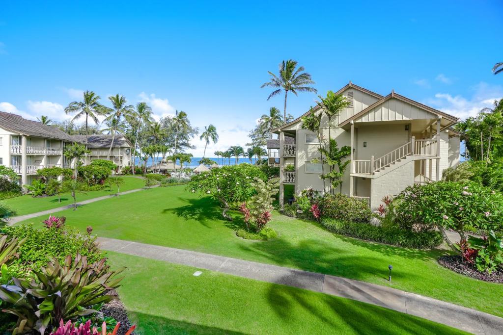 Wailua Apartment | Seaview at the Islander on the Beach Oceanview Studio 201