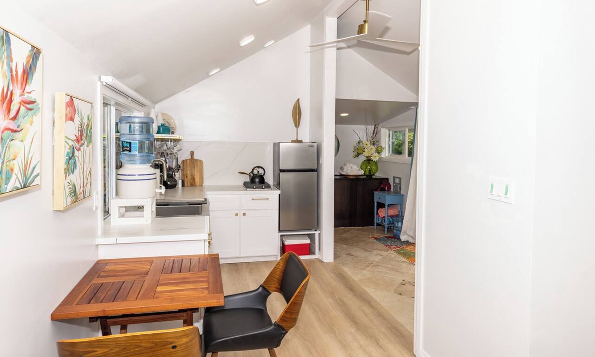 Keaau Cottage | Serene 1-bedroom modern cottage in Keaau perfect for a relaxing getaway.