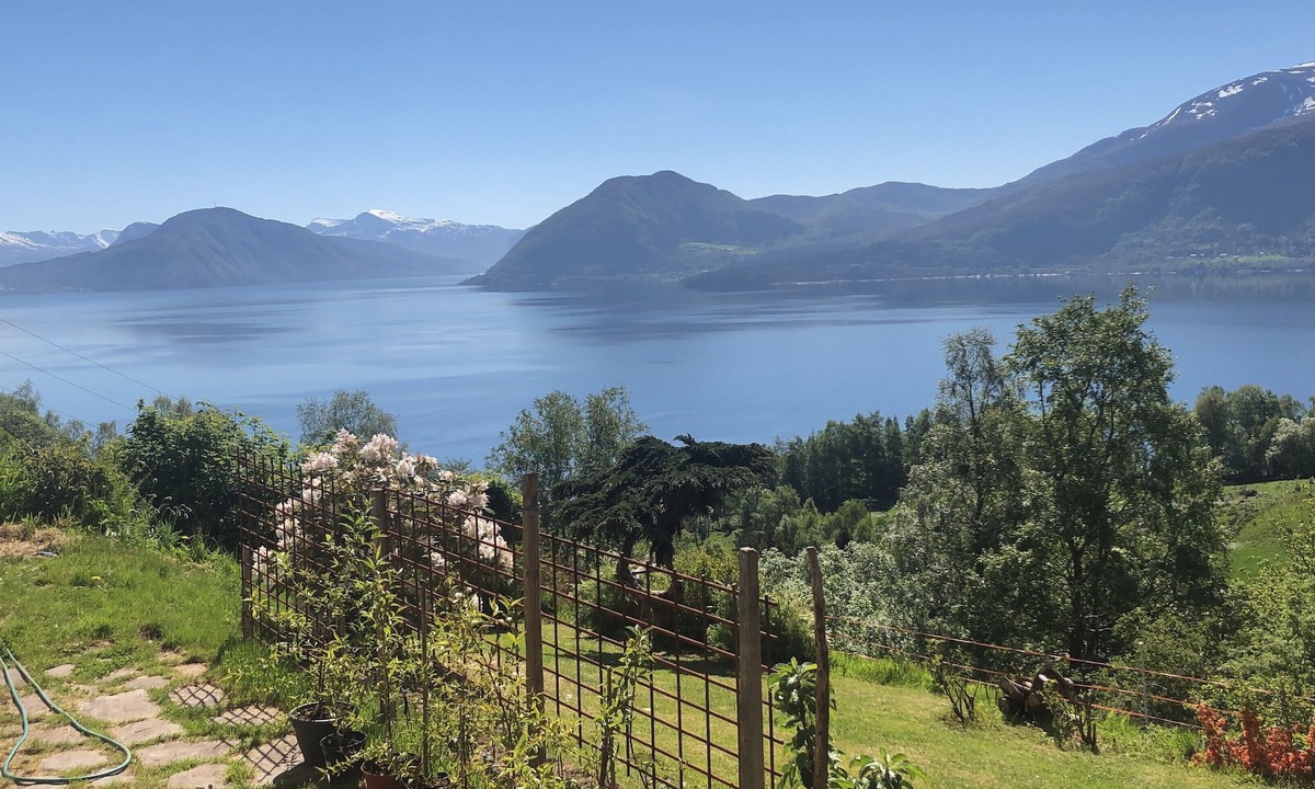 Ulstein Municipality House | Stunning views to the mountains and sea, sleeps 6people.