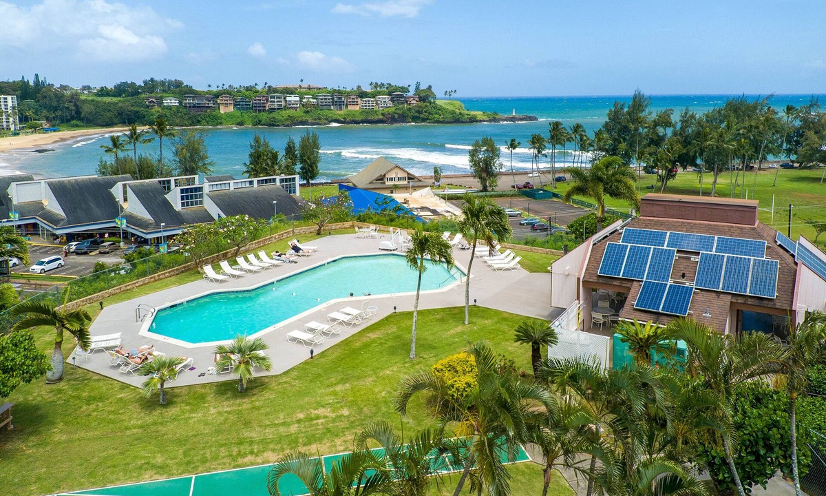 Nawiliwili Condo | Summer Deal Central Kauai Condo with Pool and Ocean Views