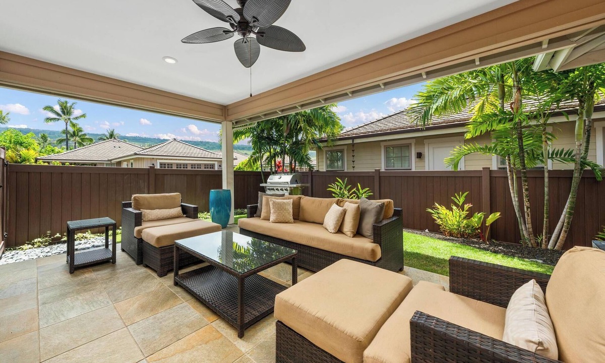Keauhou House | Summer Deal Oceanfront Kona 3BR Home with Pool and Hot Tub