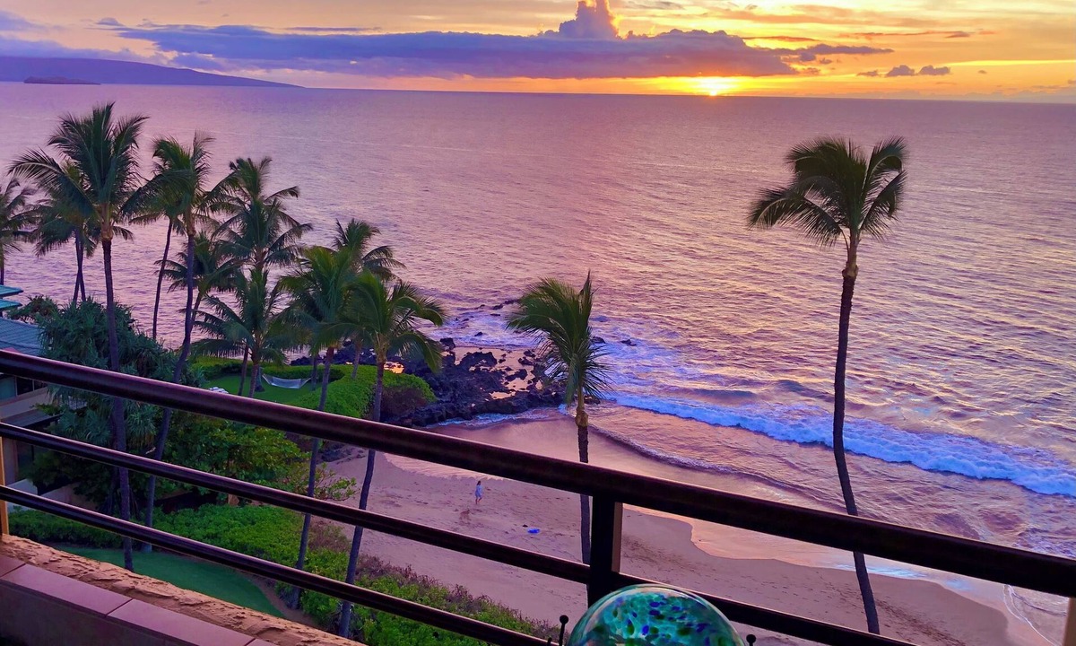 Wailea Condo | "Sunsational" Wailea Oceanfront-WOW Views over soft sand Beach a few steps away.