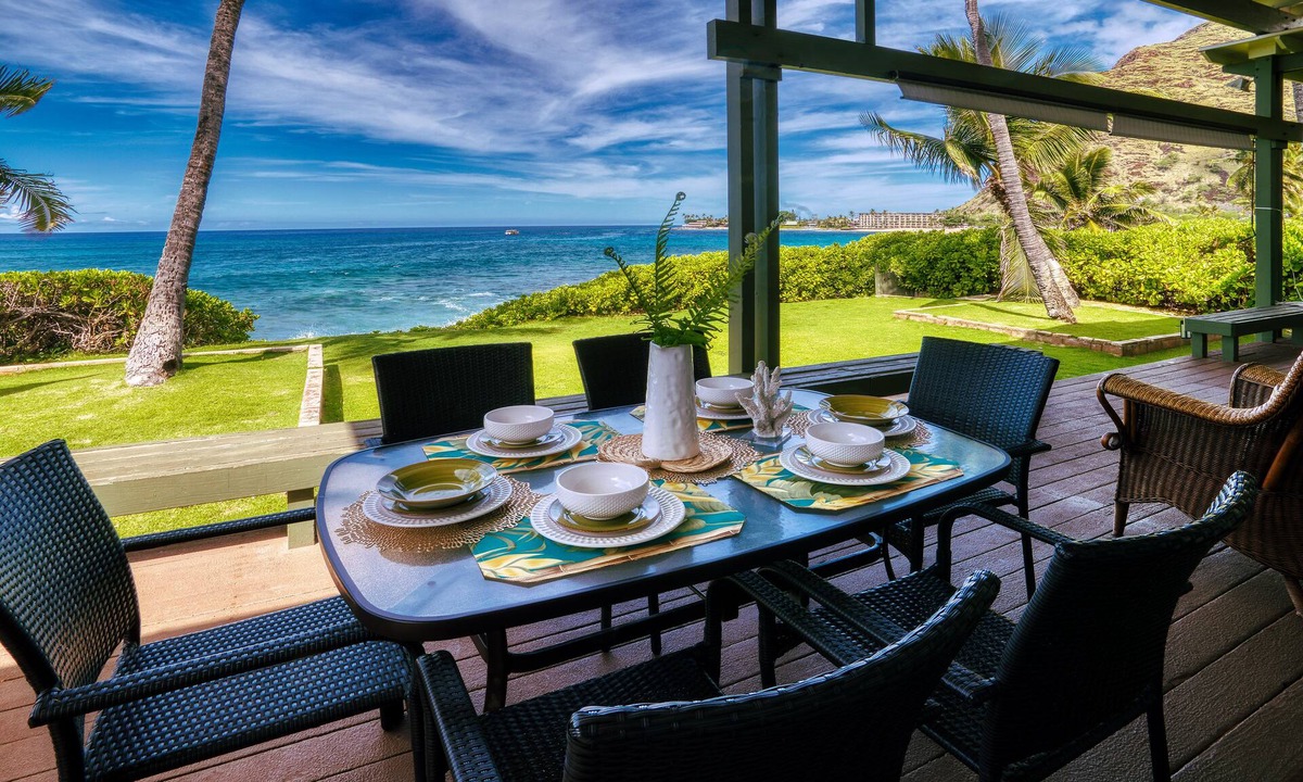 Makaha House | SURF SHACKS SPECTACULAR SUNSETS, SUNSHINE & SERENITY SURF, SWIM, SNORKEL & SCUBA