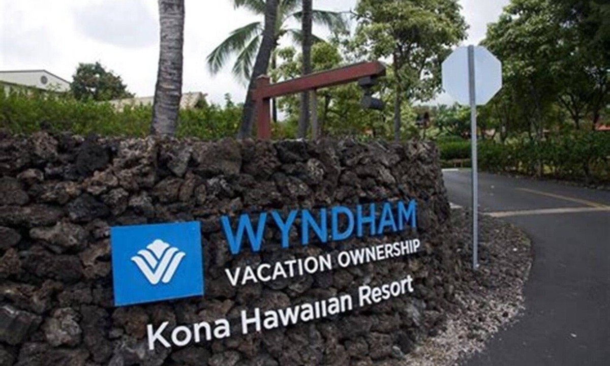 Kailua-Kona Resort | Ultra‑Rare Ironman Week Availability: 2‑Bedroom Deluxe at Wyndham Kona Hawaiian!