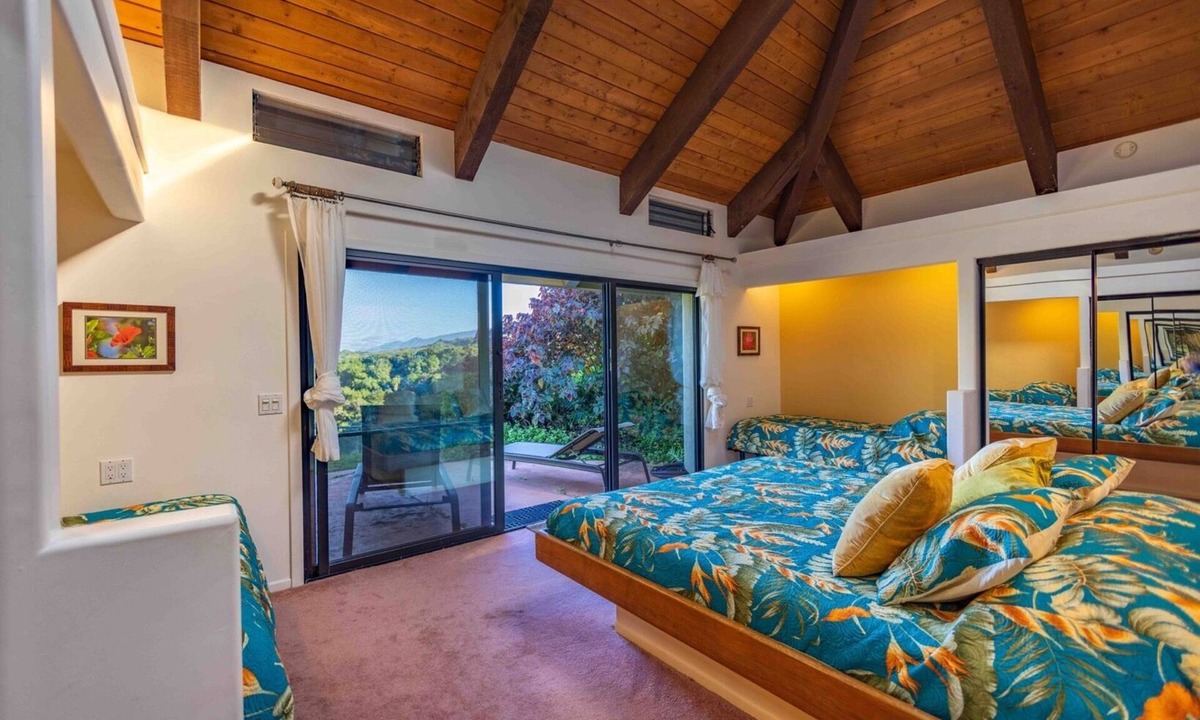 Haiku Resort | Villa Farm Stay w/Ocean Views on Road to Hana