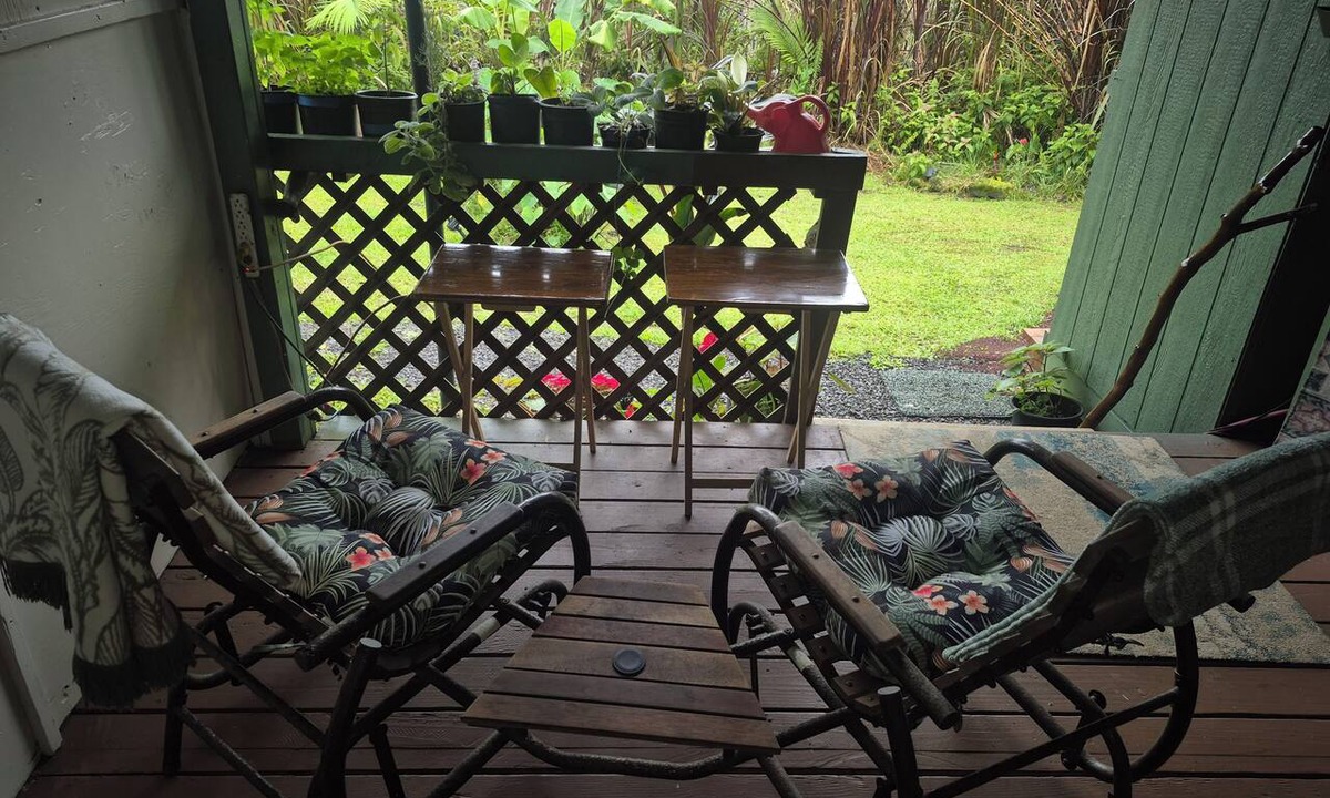 Fern Acres Apartment | Volcano gem.Cozy getaway close to Volcano and Hilo's Best Beaches