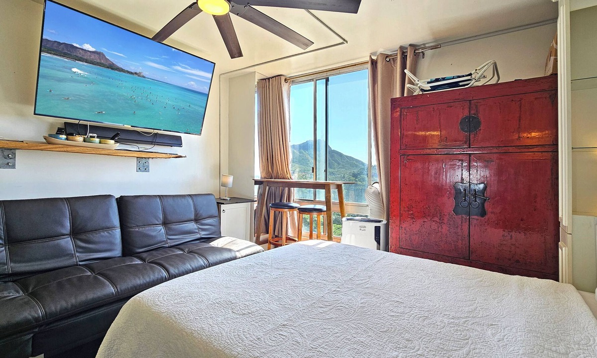 Waikiki Hotel | Waikiki Grand Hotel® 716 ¦ Queen 7th Fl Studio-Suite w/Kitchen & Pool