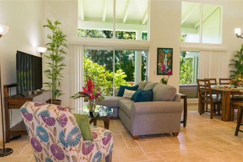 Princeville House | Walk to the Beach and Westin Sleeps 6