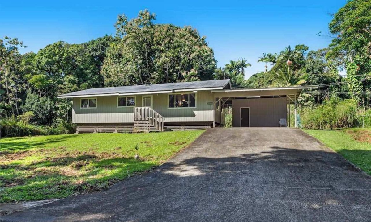 Papaikou House | Your Lush Hilo-Side Escape to Slow Down & Relax