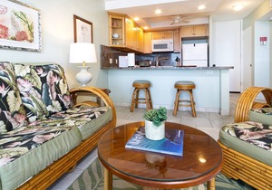 Amazing Oceanfront Condo 🤿 Fresh Island Flavor in Style and Comfort!🐠 - Hale Kona Kai 306