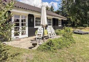 Beach front home in Væggerløse with WiFi in Væggerløse
