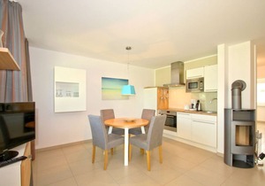 Beachfront vacation rental with a terrace, access to the pool and sauna - Rex Rugia H-1010 - in Göhren