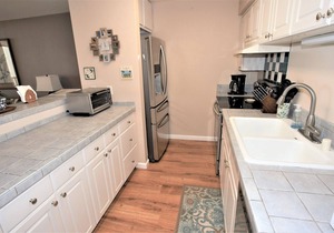 Beautiful Spacious Oceanfront Condo on Wailua Bay
