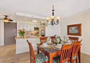 Remodeled Maui OceanFront 2BD w Ocean Views Valley Isle 208
