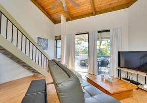 Top-Floor Kailua Bay Resort Condo w/Ocean Views!