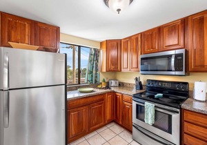 White Sands Village#213: DIRECT OCEANFRONT, BEST LOCATION IN COMPLEX!