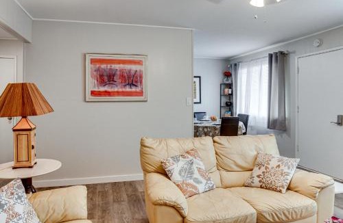 Hilo House | < 1 Mi to Dtwn Hilo: Comfy Condo w/Pool Access