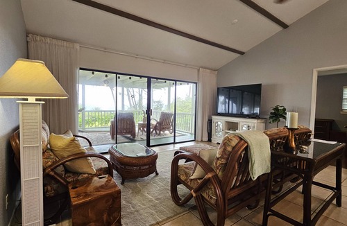 Kapoho House | 2 bed with office at oceanfront park & amazing views!