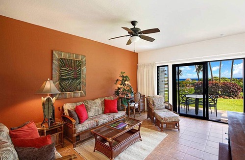 Lihue Condo | 2 Bedroom Ocean View w/Lanai – Kaha Lani 107