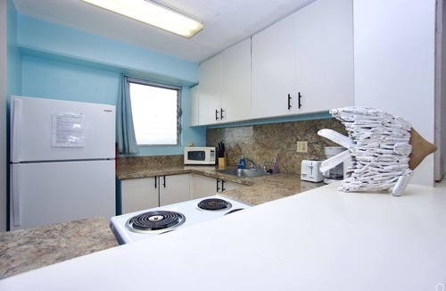 McCully - Moiliili Apartment | 2 Bedroom Waikiki Vacation Rental