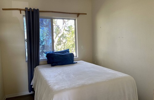 Chinatown Apartment | 3 bedrooms centrally located in Honolulu