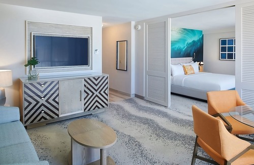 Waikiki Hotel | 3 Great Units Just Steps to the Beach, Onsite Dining, Pet-friendly, Pool!
