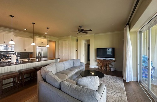 Poipu Villa | 3BR I Luxury Villa l Designer Furnishings, Central A/C